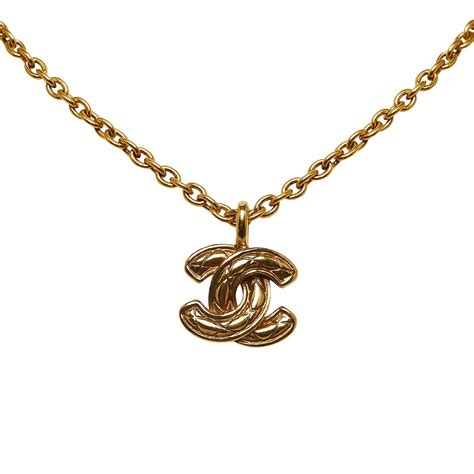 colgante chanel|Collares .